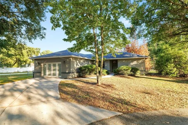 2304 Cheshire Place, LAKELAND