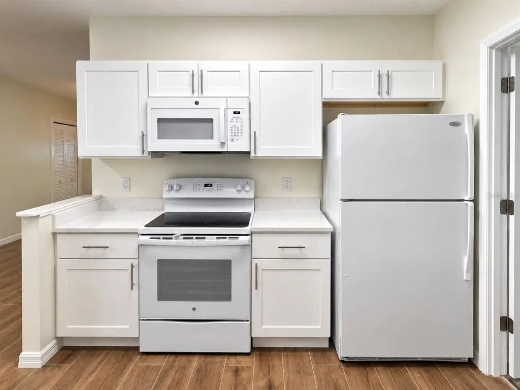 12 of 31 - 902 W Shannon Court, VENICE, FL