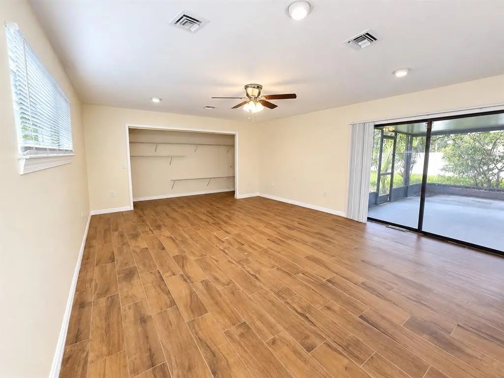 23 of 31 - 902 W Shannon Court, VENICE, FL