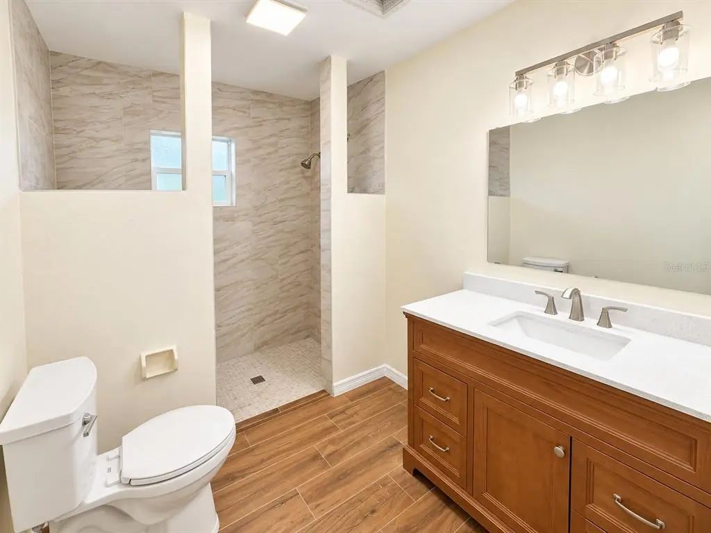24 of 31 - 902 W Shannon Court, VENICE, FL