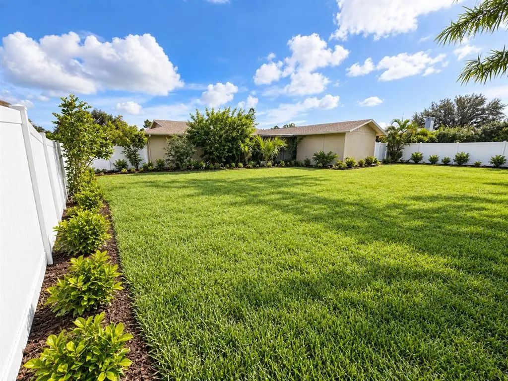 30 of 31 - 902 W Shannon Court, VENICE, FL