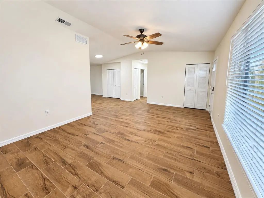 6 of 31 - 902 W Shannon Court, VENICE, FL
