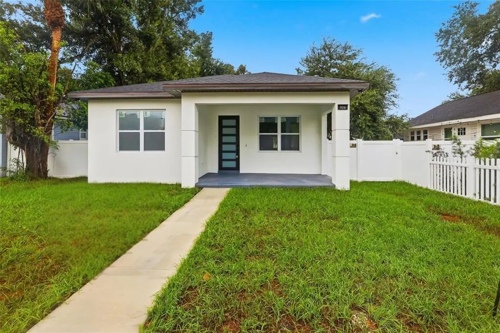 926 11th Avenue S, ST. PETERSBURG