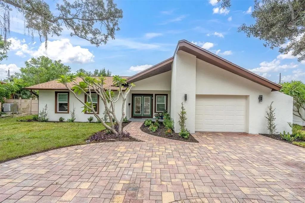 2010 Pinellas Point Drive S, ST. PETERSBURG