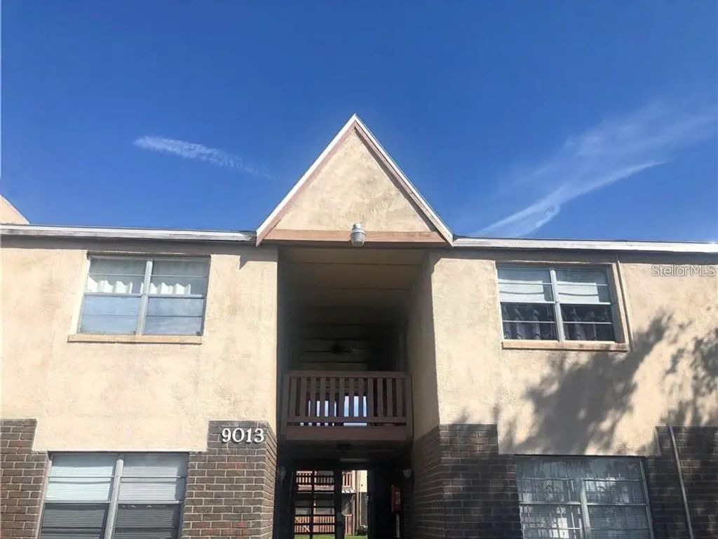 9013 Westchester Circle 29 Apt E, TAMPA