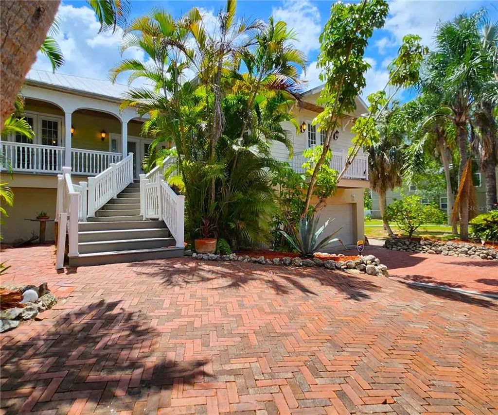 102 17th Street Ne, BRADENTON