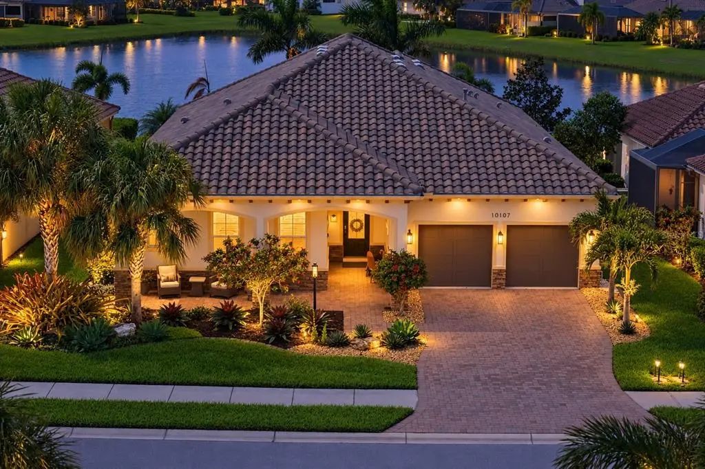 10107 Carnoustie Place, BRADENTON