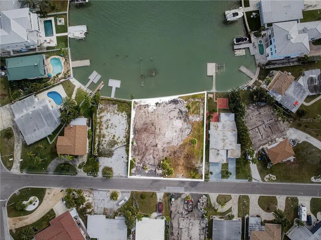 3 of 10 - 409 161st Avenue, REDINGTON BEACH, FL