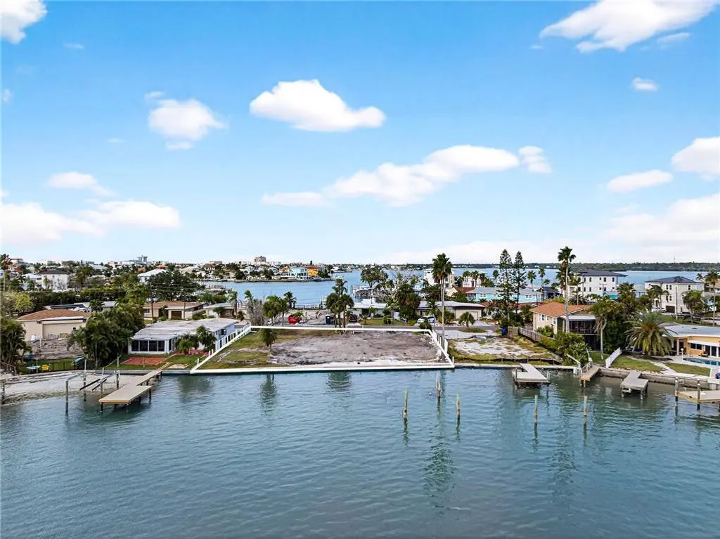 4 of 10 - 409 161st Avenue, REDINGTON BEACH, FL