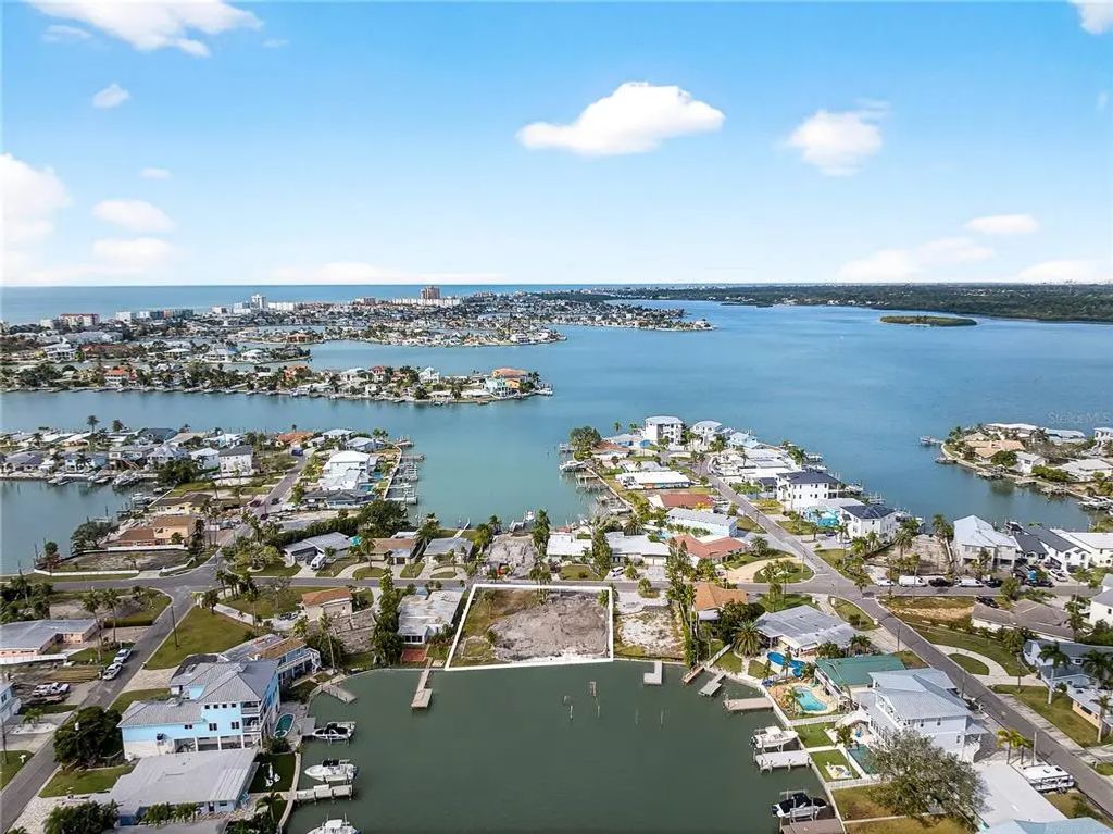 9 of 10 - 409 161st Avenue, REDINGTON BEACH, FL