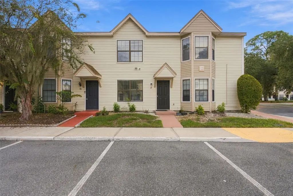 2302 Maki Road 37, PLANT CITY