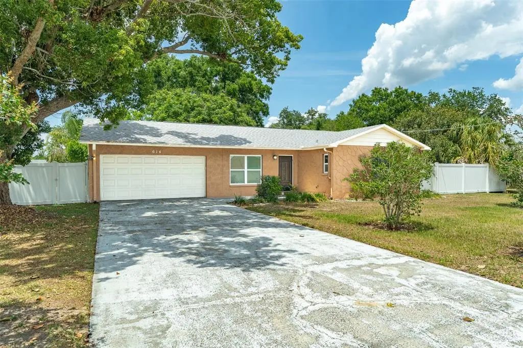 614 E Wheeler Road, SEFFNER