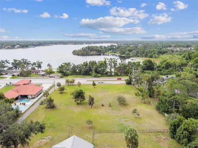 2125 W Bearss Avenue, TAMPA