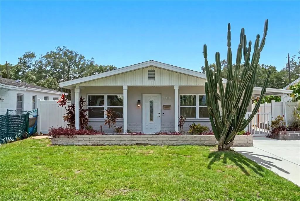 6810 Livingston Avenue N, ST PETERSBURG