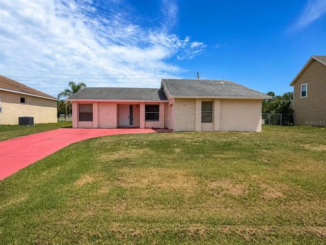 766 Maderia Court, KISSIMMEE
