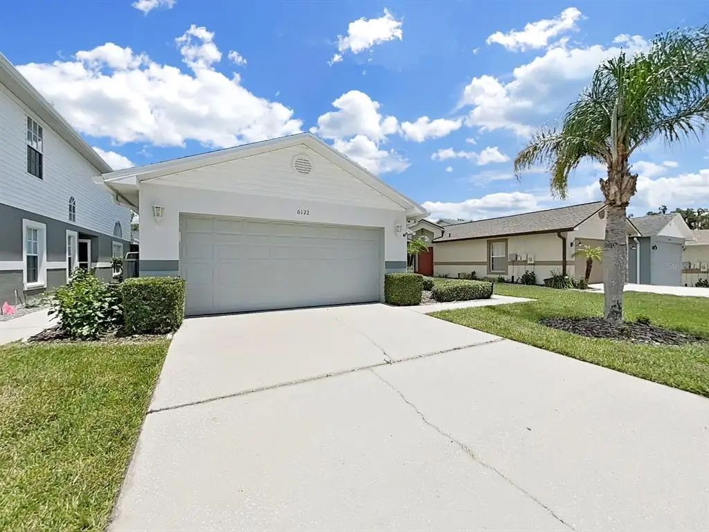 6122 Gentle Ben Circle, WESLEY CHAPEL