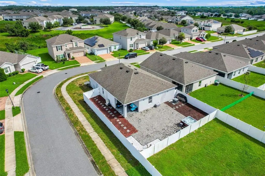 935 Benjamin Trail, DAVENPORT