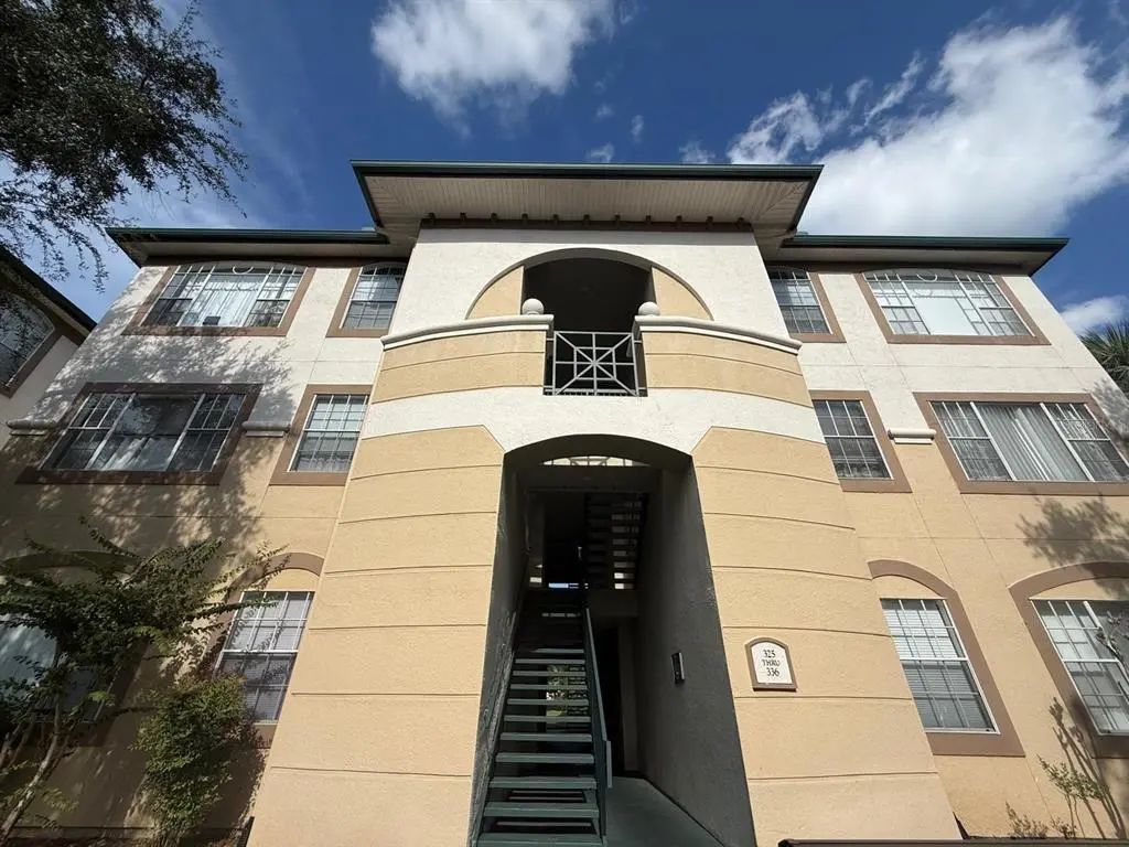 17102 Carrington Park Drive 332, TAMPA