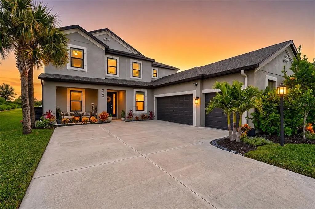 9297 Tequila Sunrise Drive, SARASOTA