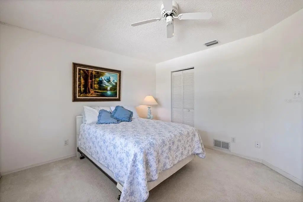 Gulf Shores Realty: 27 0b0616f74c2d4aa89840a67a185be1bf l
