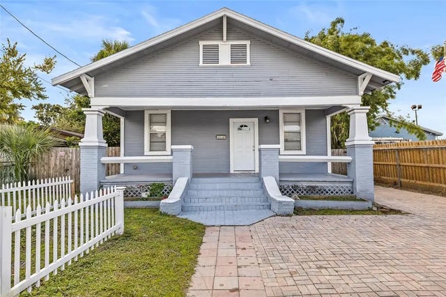 2332 W Saint John Street, TAMPA