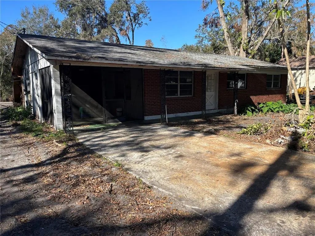 909 Lake Charles Circle, LUTZ