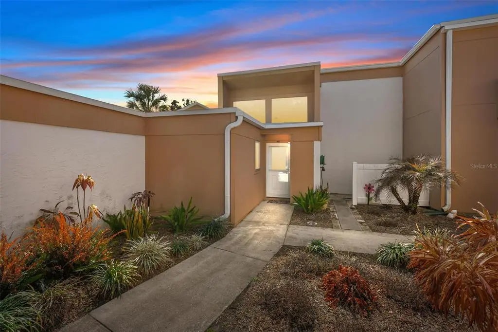 1051 S Highland Street A, MOUNT DORA