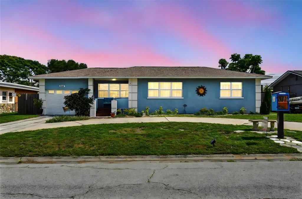 4211 28th Avenue N, ST. PETERSBURG