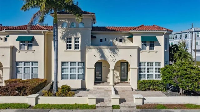 2555 W Platt Street, TAMPA