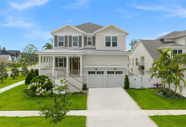 323 Appian Way Ne, ST PETERSBURG