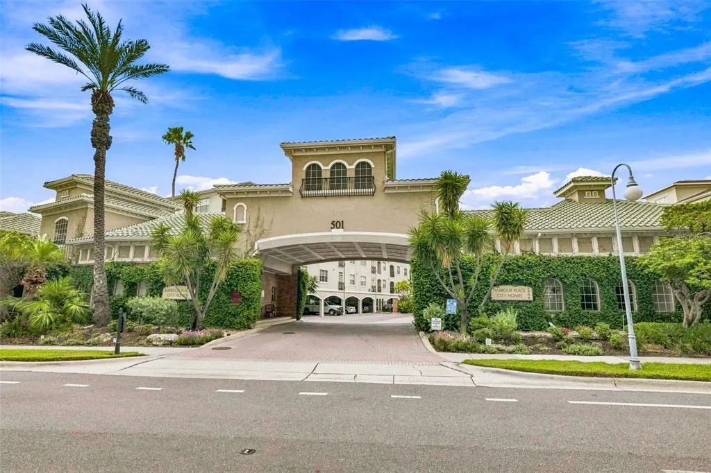 501 Knights Run Avenue 2202, TAMPA