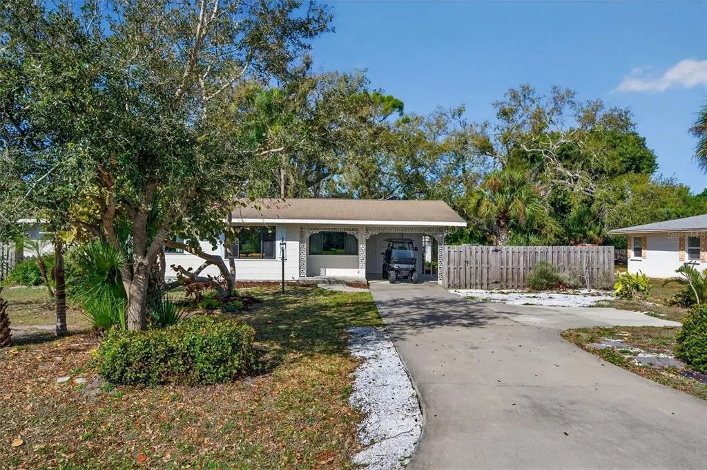6338 Beechwood Avenue, SARASOTA