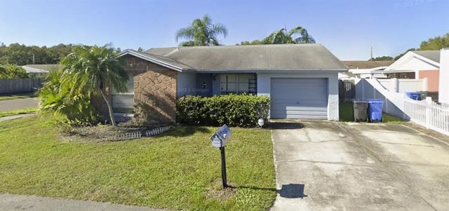 8902 Wing Tip Court, TAMPA