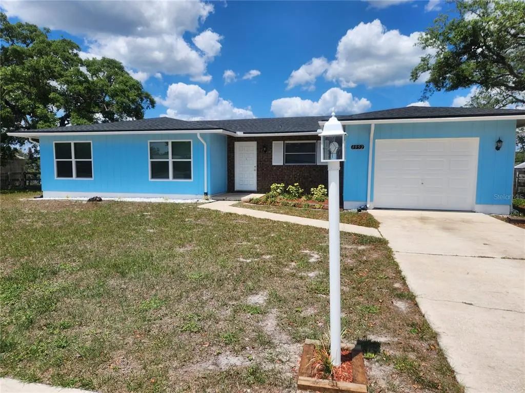 1952 English Drive, DELTONA