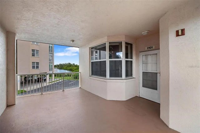 6251 Shoreline Drive 2101, ST PETERSBURG