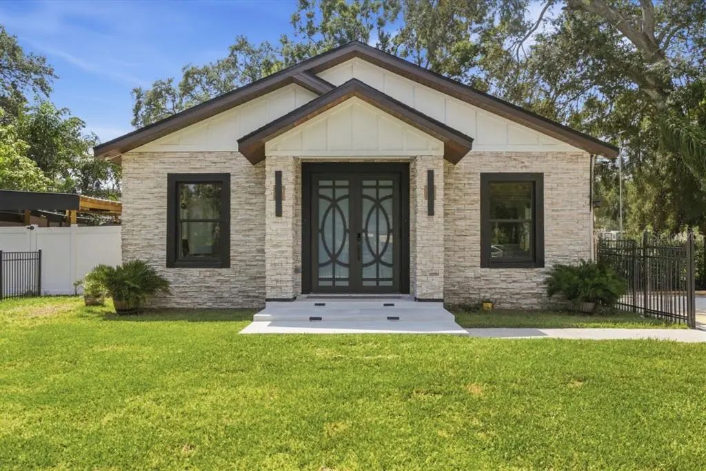 4710 W Bay View Avenue, TAMPA