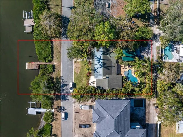 323 Coffee Pot Drive Ne, ST PETERSBURG