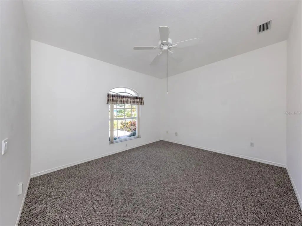 Gulf Shores Realty: 14 6bd66538942bc5c9002da25ab499c86d l