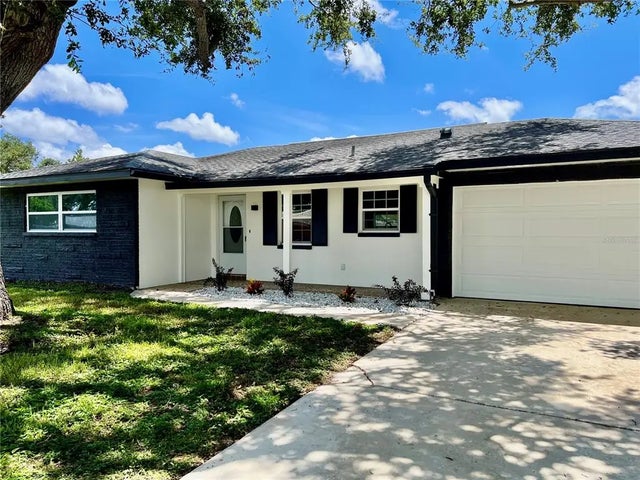 1361 Leona Drive, LARGO