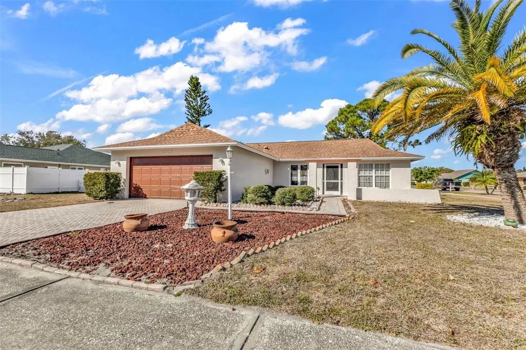 4318 Eastwood Drive, SARASOTA