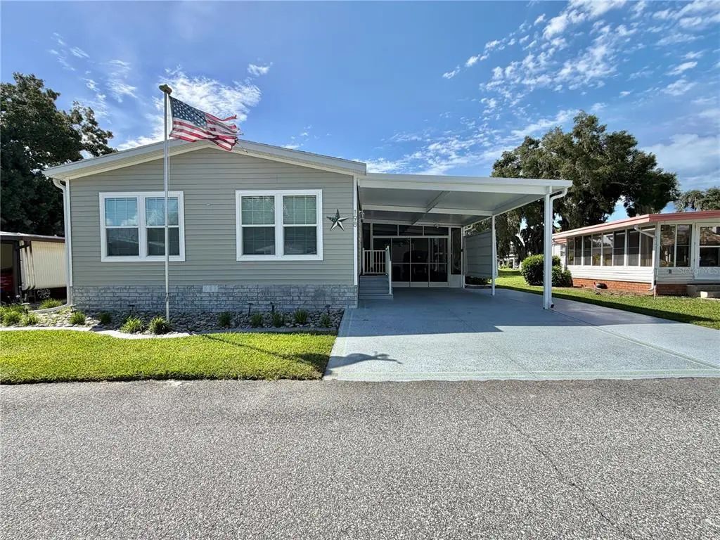 198 Jacaranda Drive, LEESBURG