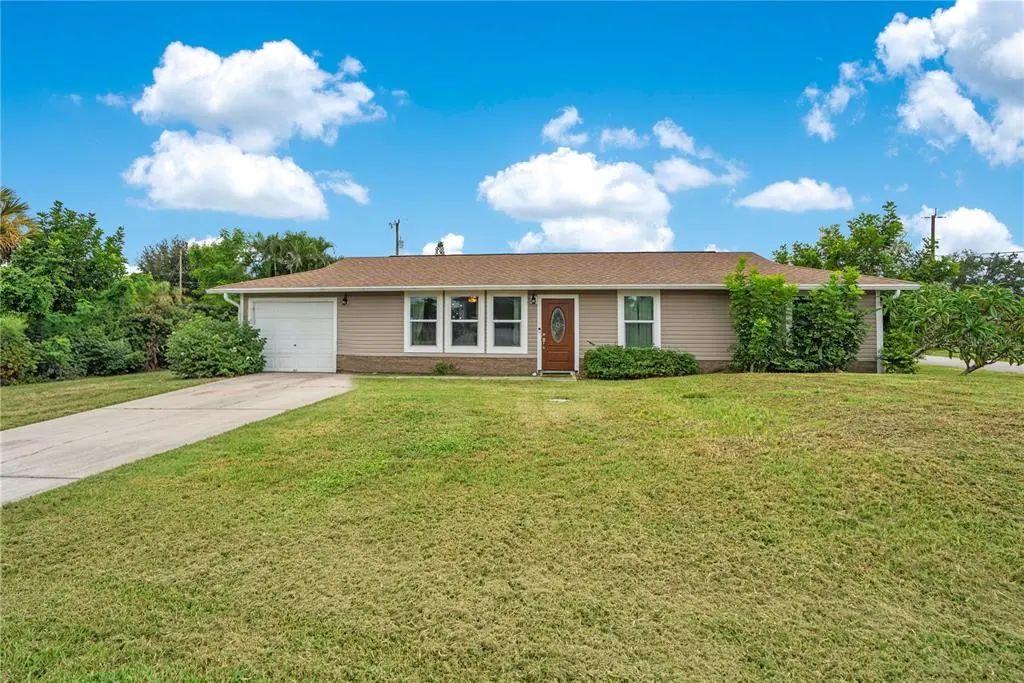 1832 Ne 22nd Terrace, CAPE CORAL