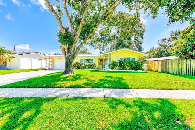 1829 Chateau Drive E, CLEARWATER