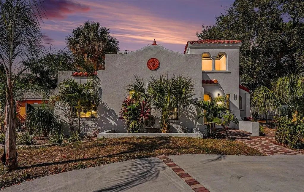 2227 29th Street S, ST PETERSBURG