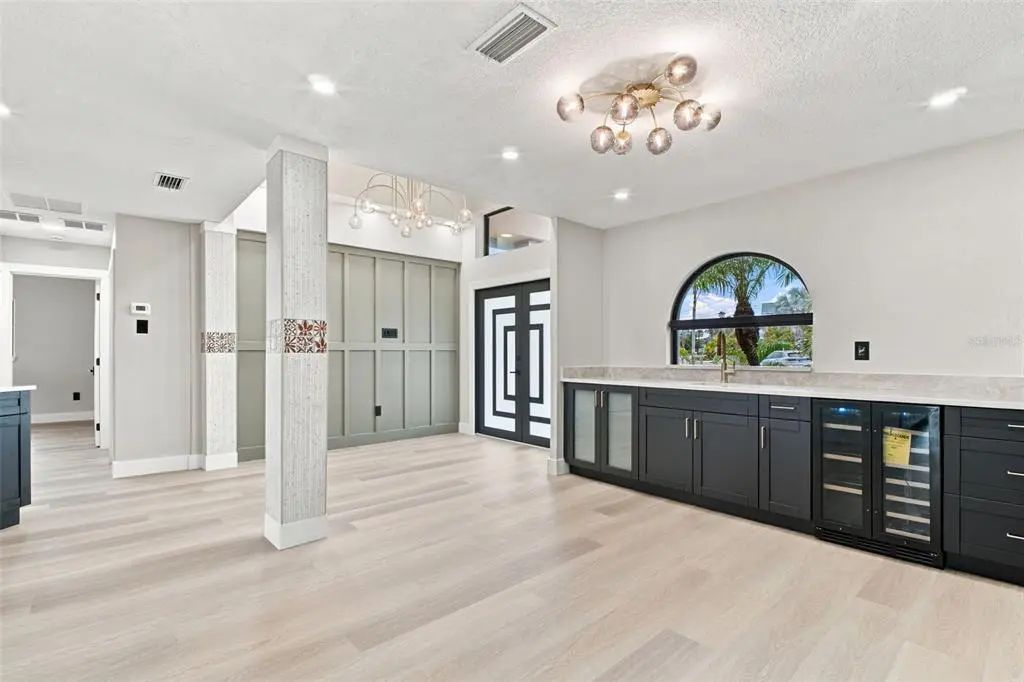 13 of 73 - 15918 Redington Drive, REDINGTON BEACH, FL