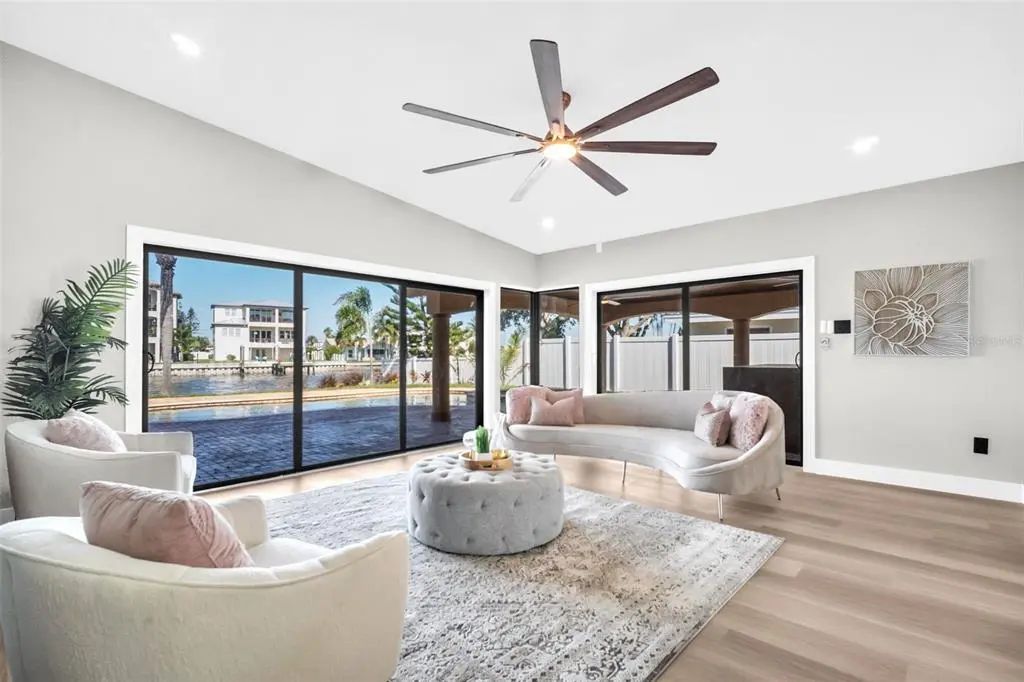 22 of 73 - 15918 Redington Drive, REDINGTON BEACH, FL
