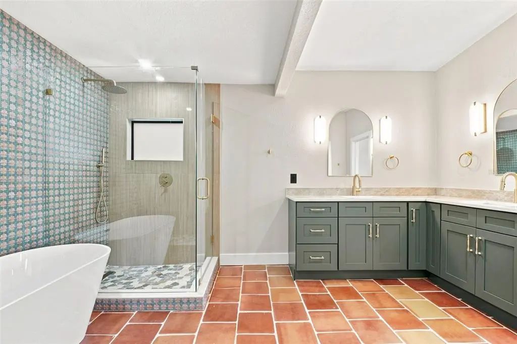 34 of 73 - 15918 Redington Drive, REDINGTON BEACH, FL