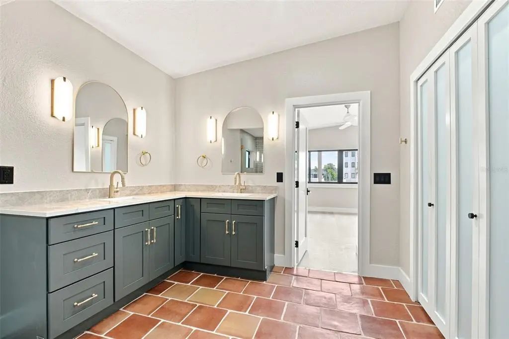 35 of 73 - 15918 Redington Drive, REDINGTON BEACH, FL