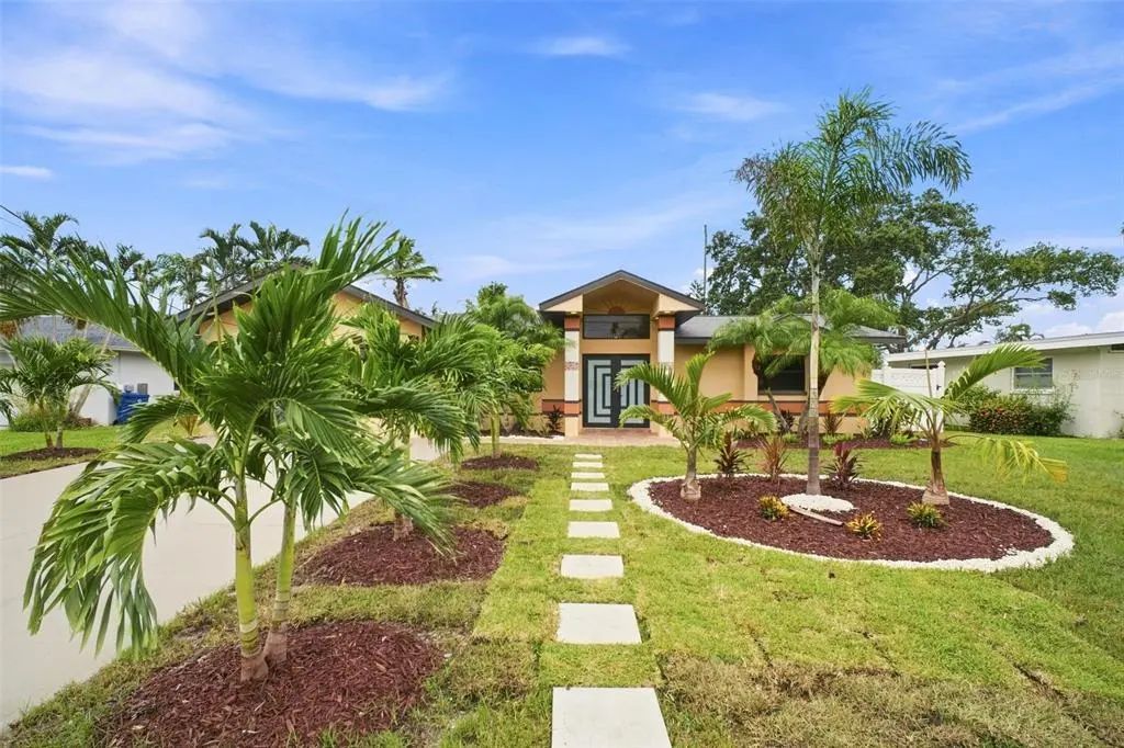 5 of 73 - 15918 Redington Drive, REDINGTON BEACH, FL