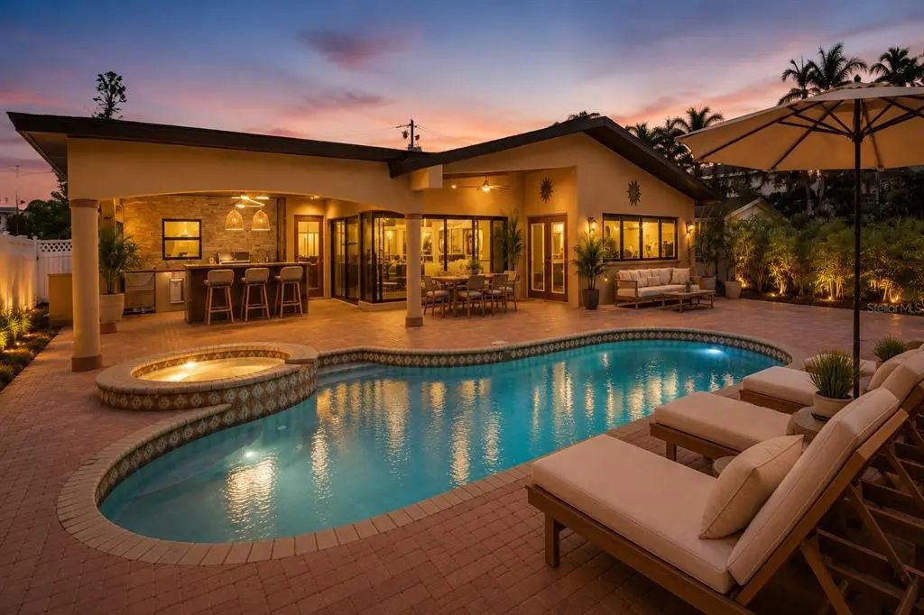 53 of 73 - 15918 Redington Drive, REDINGTON BEACH, FL